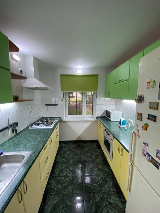 Шикарнейшие Апартаменты Tjornomorsk Exteriör bild